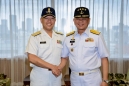 พลเรือโท สมประสงค์ นิลสมัย เจ้ากรมข่าวทหารเรือ เข้าเยี่ยมคำนับ พลเรือเอก Yutaka Murakawa ผู้บัญชาการทหารเรือญี่ปุ่น ในโอกาสเดินทางเข้าร่วมการประชุมแลกเปลี่ยนข้อมูลข่าวสาร ระหว่างกองทัพเรือและกองทัพเรือญี่ปุ่น ครั้งที่ ๗